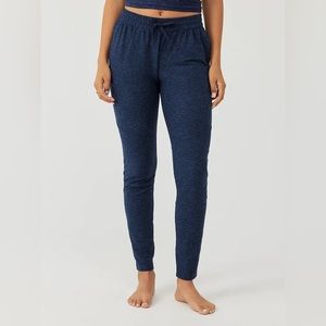 Outdoor Voices Women’s CloudKnit Sweatpants - Navy